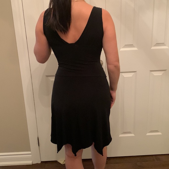 Everyone should have a little black dress - Picture 3 of 13